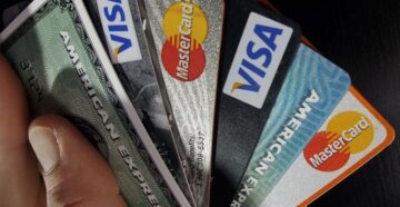Как пользоваться кредитной картой за границей