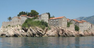 Остров-отель Святой Стефан в Черногории