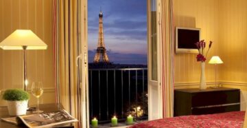 10 отелей Парижа с видом на Эйфелеву башню