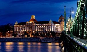 Вы сейчас просматриваете Отели Будапешта с термальными бассейнами