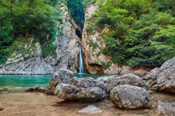 Вы сейчас просматриваете Агурские водопады в Сочи