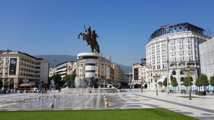 Площадь Македонии в Скопье