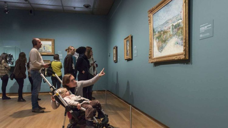 Картины в музее Ван Гога