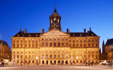 You are currently viewing Королевский дворец в Амстердаме