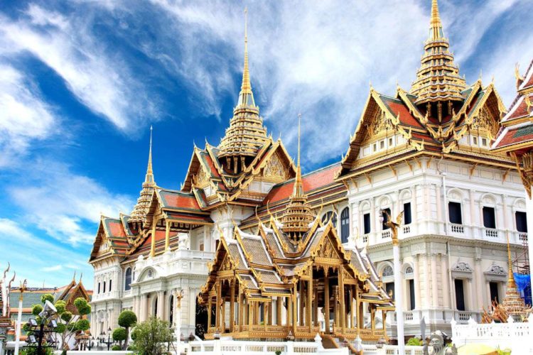 Территория королевского дворца в бангкоке
