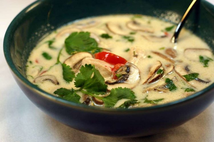 Суп на кокосовом молоке Том Кха