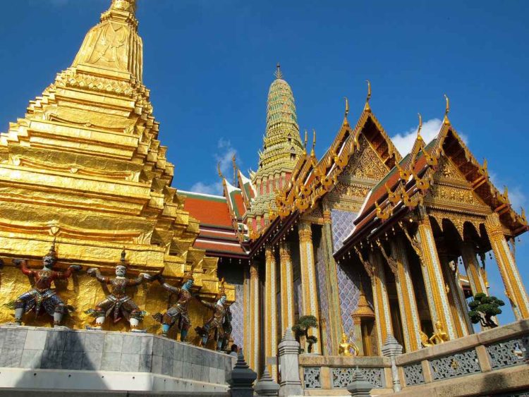 Архитектура Храма Изумрудного Будды