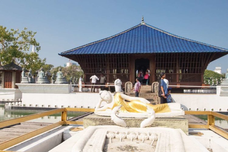 Буддийский храм Сима Малака в Коломбо