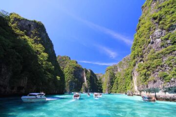 Вы сейчас просматриваете Почему стоит обязательно посетить остров Пхи-Пхи в Тайланде?