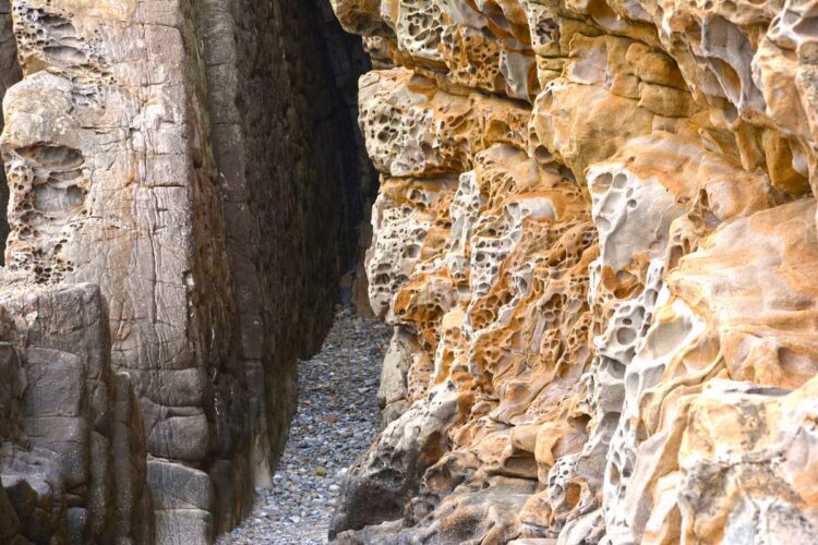 Сырная скала в Алуште
