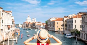 В Венеции начнут взимать плату с туристов за отдых