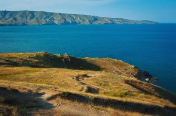 You are currently viewing Топ 14 лучших пляжей Орджоникидзе в Крыму, которые стоит посетить