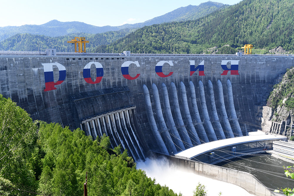 Огромная Саяно-Шушенская ГЭС теперь открыта для туристов