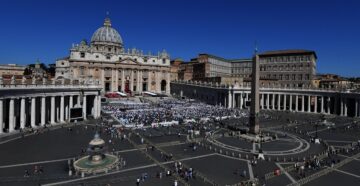 Ватикан запретил въезд туристам без вакцинации