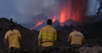 На острове Пальма в Испании  начал извергаться вулкан: власти эвакуировали 5000 человек