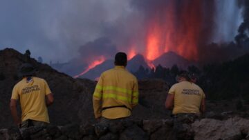 You are currently viewing На острове Пальма в Испании  начал извергаться вулкан: власти эвакуировали 5000 человек