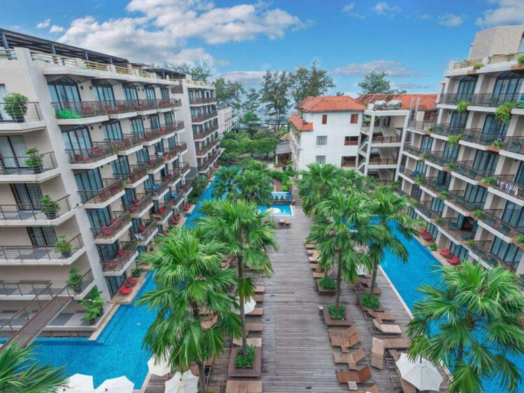 Отель Baan Laimai Beach Resort & Spa