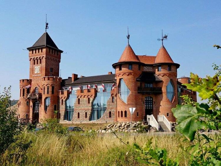 Экскурсия в Зеленоградск, Куршскую косу и замок Нессельбек из Калининграда