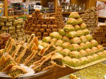 Вы сейчас просматриваете Топ 15 египетских сладостей и десертов, которые нужно попробовать туристу
