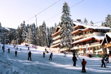 Вы сейчас просматриваете Болгария смягчает правила отдыха на горнолыжных курортах для туристов