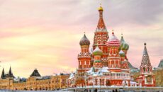 Топ 10 лучших новогодних экскурсий по Москве в 2023 году