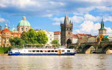 Вы сейчас просматриваете Речные прогулки в Праге для туристов