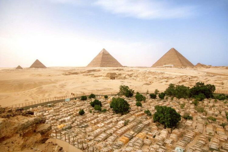 Пирамиды Гизы, Саккара и Мемфис: частный тур с обедом