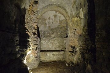 Вы сейчас просматриваете В Стамбуле под Айя-Софией и дворцом Топкапы обнаружили таинственные подземные сооружения