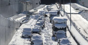 Настоящая зима в Турции: в Анталье выпал снег впервые за 29 лет