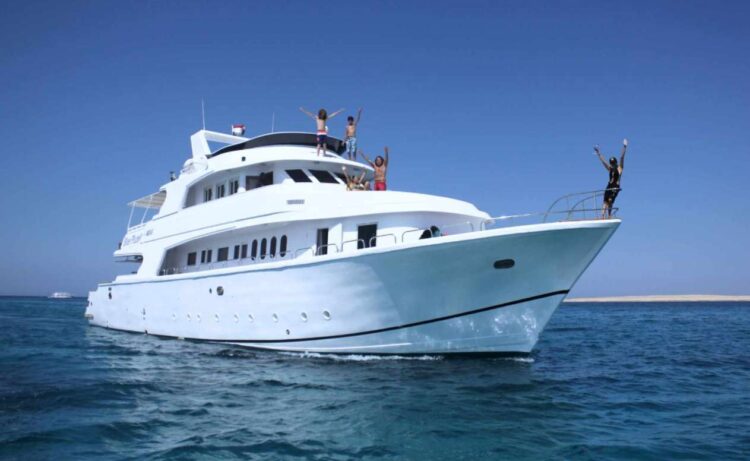 VIP Морская прогулка на индивидуальной яхте