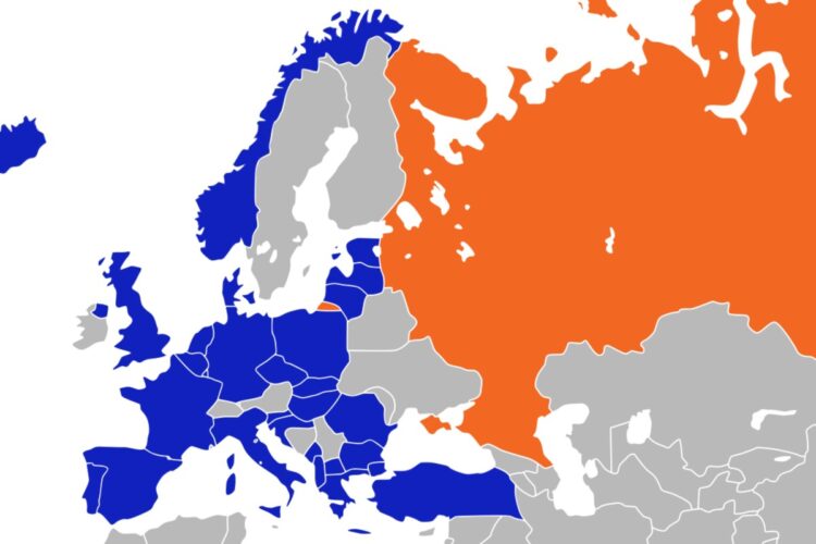 Россия окружена странами НАТО