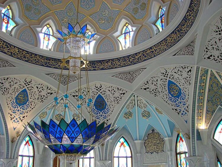 Внутри мечети Кул Шариф