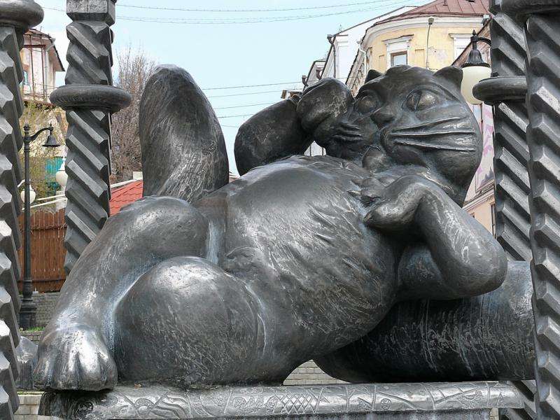 Памятник Коту Казанскому на улице Баумана в Казани: символ, легенда, история, где находится на карте