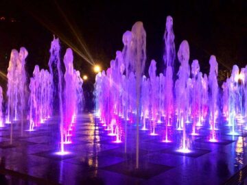 Вы сейчас просматриваете Поющие фонтаны в Казани в Парке Горького