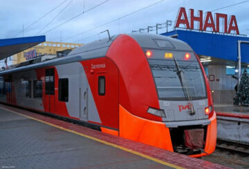 Вы сейчас просматриваете Скорый поезд «Ласточка» по маршруту Сочи — Анапа №830С: расписание и цена билета в 2023 году