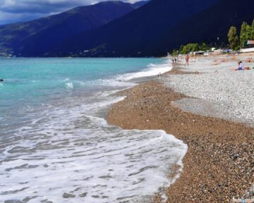 Вы сейчас просматриваете Топ 10 лучших пляжей Гагры в Абхазии