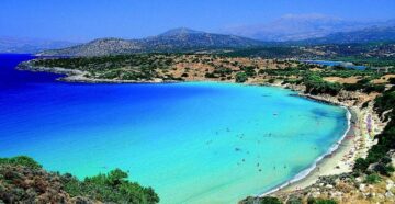 Отдых на Кипре стал доступнее: туроператоры стали продавать пакетные туры на остров, несмотря на санкции