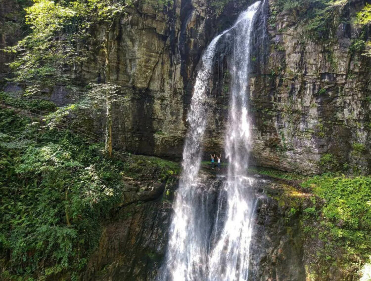 Водопад Великан