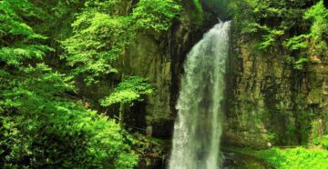 Водопад Великан в Абхазии