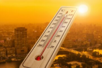 Вы сейчас просматриваете «Тепловой удар» по Европе: аномальная жара бьет все рекорды, вызывая смерти и пожары