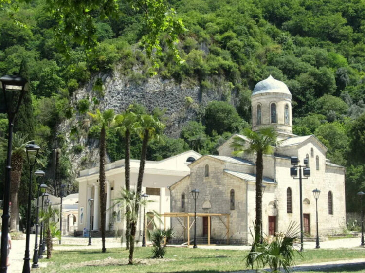 Храм Симона Кананита в Новом Афоне