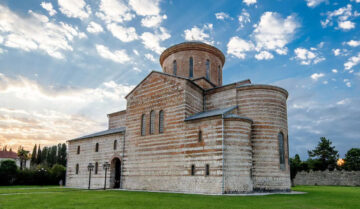 You are currently viewing Патриарший собор в Пицунде в Абхазии
