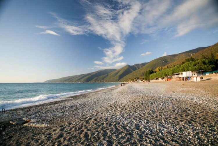 Пляжи Абхазии в октябре