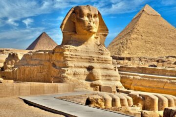Вы сейчас просматриваете Все ради «лайков»: туристка в Египте публично разделась догола для фотосессии у Сфинкса