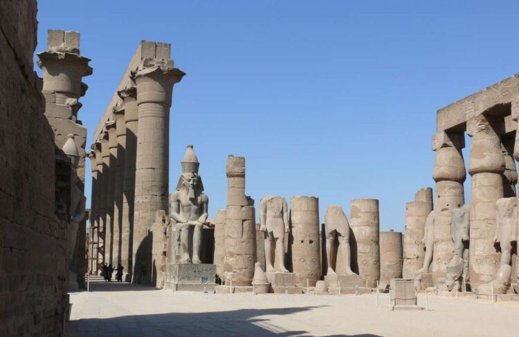 Великий двор Рамзеса II