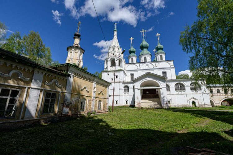Михайло-Архангельский монастырь в Великом Устюге