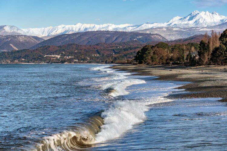 Море в Абхазии в декабре