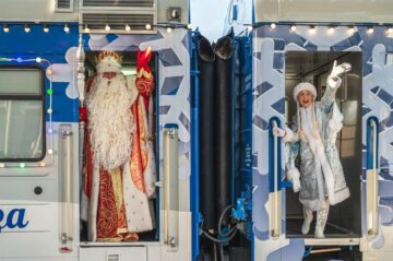 Вы сейчас просматриваете Новогодний поезд Деда Мороза 2023–2024: маршрут и расписание остановок