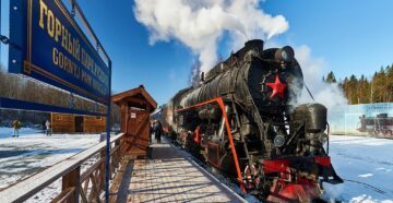 Поезд «Рускеальский экспресс» в Карелии: расписание и цена билета в 2023 году