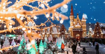 Новогодние ярмарки и мастер-классы: фестиваль «Путешествие в Рождество 2023» проходит в Москве